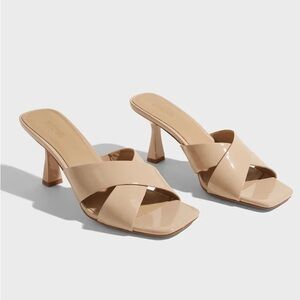 Michael Kors Clara Mules – Beige – Size 9.5